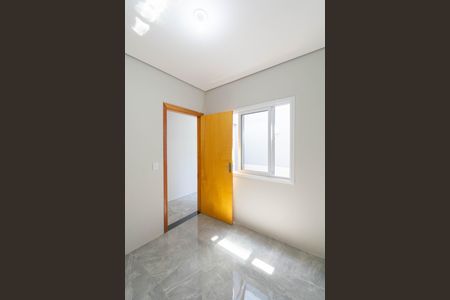 Casa à venda com 80m², 2 quartos e 1 vaga