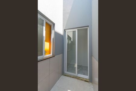 Casa à venda com 80m², 2 quartos e 1 vaga
