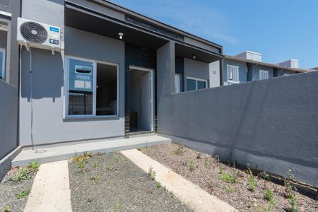 Casa à venda com 80m², 2 quartos e 1 vaga