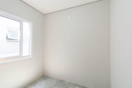 Casa à venda com 80m², 2 quartos e 1 vaga