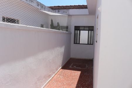 Casa para alugar com 70m², 1 quarto e sem vagaQuintal
