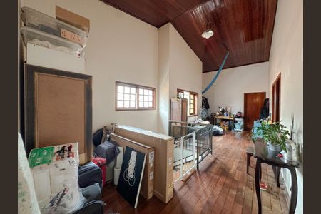 Casa à venda com 340m², 6 quartos e 5 vagasCorredor