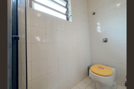 Casa à venda com 340m², 6 quartos e 5 vagasBanheiro Suíte 4