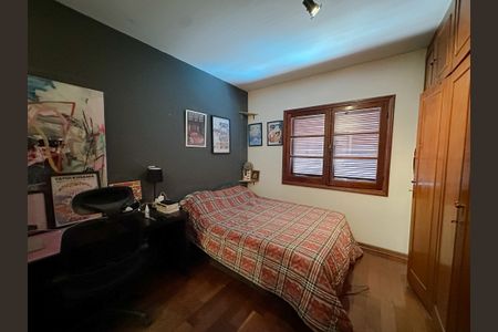 Casa à venda com 340m², 6 quartos e 5 vagasSuíte 1