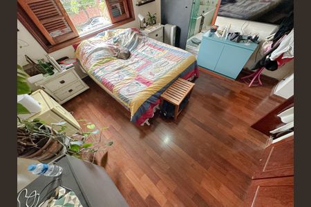 Casa à venda com 340m², 6 quartos e 5 vagasSuíte 3