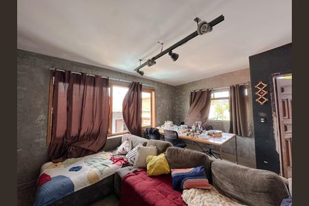 Casa à venda com 340m², 6 quartos e 5 vagasEstúdio