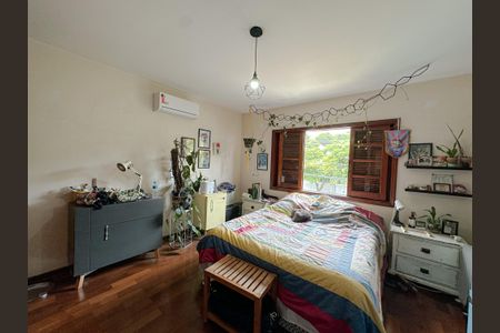 Casa à venda com 340m², 6 quartos e 5 vagasSuíte 3