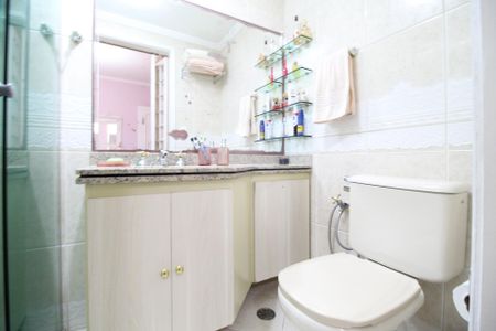 Apartamento à venda com 86m², 3 quartos e 2 vagas Apartamento à venda com 86m², 3 quartos e 2 vagasBanheiro da Suíte