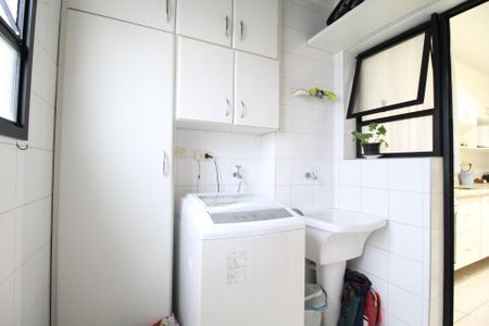 Apartamento à venda com 86m², 3 quartos e 2 vagas Apartamento à venda com 86m², 3 quartos e 2 vagasÁrea de Serviço