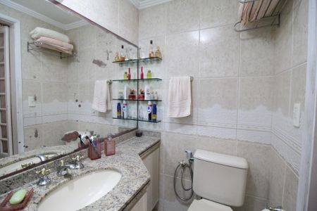 Apartamento à venda com 86m², 3 quartos e 2 vagas Apartamento à venda com 86m², 3 quartos e 2 vagasBanheiro da Suíte