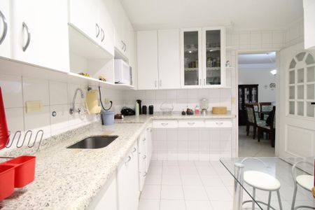 Apartamento à venda com 86m², 3 quartos e 2 vagas Apartamento à venda com 86m², 3 quartos e 2 vagasCozinha