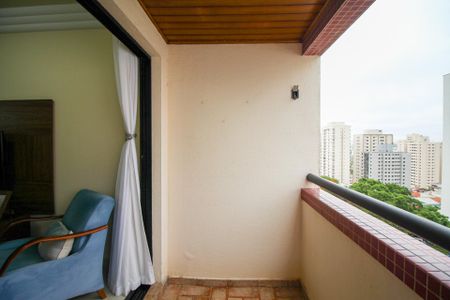 Apartamento à venda com 86m², 3 quartos e 2 vagas Apartamento à venda com 86m², 3 quartos e 2 vagasVaranda