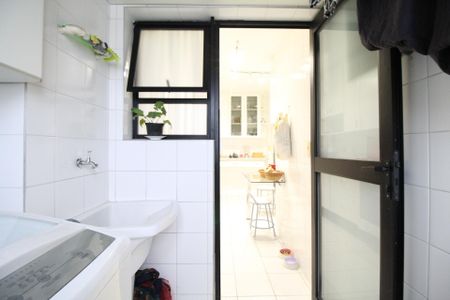 Apartamento à venda com 86m², 3 quartos e 2 vagas Apartamento à venda com 86m², 3 quartos e 2 vagasÁrea de Serviço