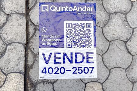 Casa à venda com 120m², 3 quartos e sem vagaPlaquinha