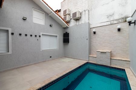 Casa à venda com 250m², 3 quartos e 1 vagaPiscina