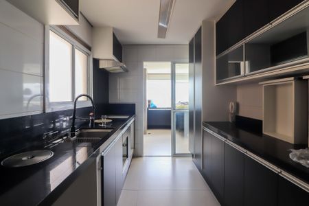 Cozinha  de apartamento para alugar com 3 quartos, 171m² em Jardim Arpoador, São Paulo