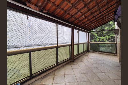 Apartamento para alugar com 220m², 3 quartos e 2 vagasVaranda 