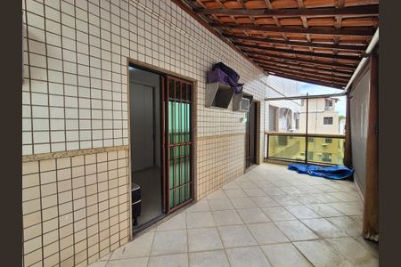 Apartamento para alugar com 220m², 3 quartos e 2 vagasVaranda 