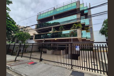 Apartamento para alugar com 220m², 3 quartos e 2 vagasFachada 