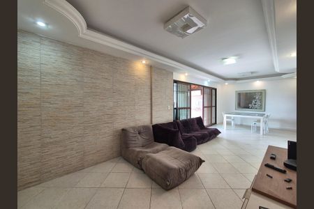 Apartamento para alugar com 220m², 3 quartos e 2 vagasSala 