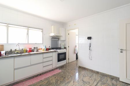 Apartamento para alugar com 150m², 4 quartos e 2 vagas Apartamento para alugar com 150m², 4 quartos e 2 vagasCozinha
