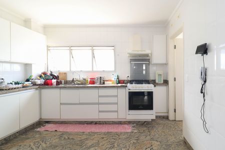 Apartamento para alugar com 150m², 4 quartos e 2 vagas Apartamento para alugar com 150m², 4 quartos e 2 vagasCozinha