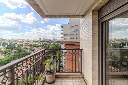 Apartamento à venda com 226m², 4 quartos e 3 vagasVaranda da Suíte 3