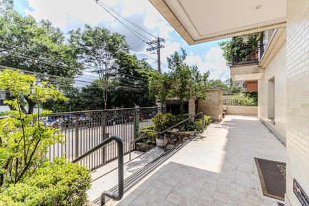 Apartamento à venda com 226m², 4 quartos e 3 vagasPortaria