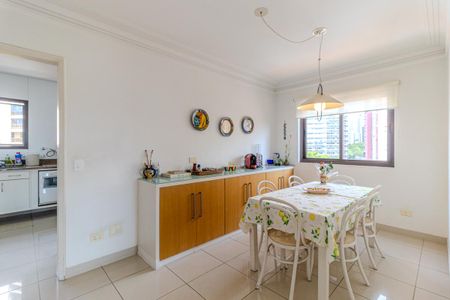 Apartamento à venda com 226m², 4 quartos e 3 vagasCopa