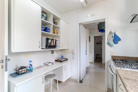 Apartamento à venda com 226m², 4 quartos e 3 vagasCozinha