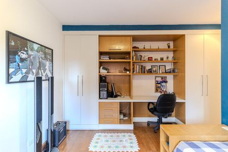 Apartamento à venda com 226m², 4 quartos e 3 vagasSuíte 2