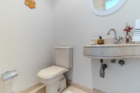 Apartamento à venda com 226m², 4 quartos e 3 vagasLavabo