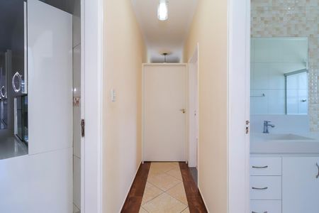 Casa para alugar com 150m², 4 quartos e 2 vagasCorredor