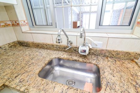 Casa para alugar com 150m², 4 quartos e 2 vagasCozinha - Torneira