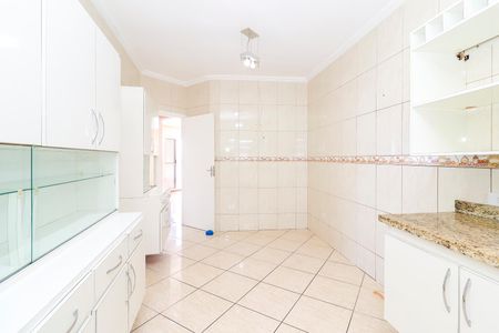 Casa para alugar com 150m², 4 quartos e 2 vagasCozinha