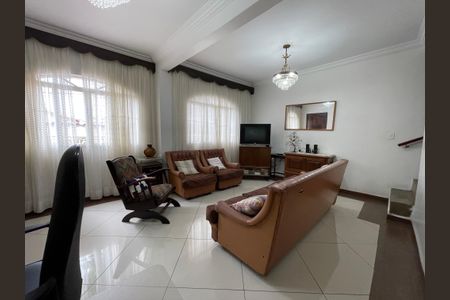 Casa à venda com 120m², 3 quartos e 3 vagasSala