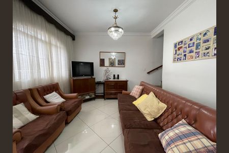 Casa à venda com 120m², 3 quartos e 3 vagasSala