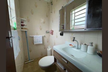 Casa à venda com 120m², 3 quartos e 3 vagasBanheiro do Quarto 1