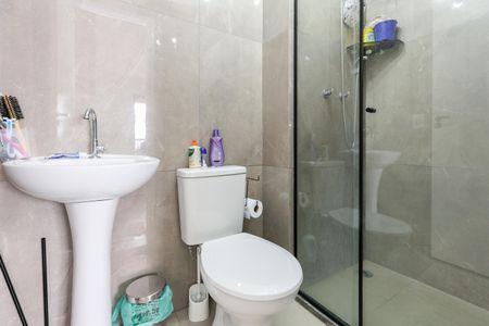Apartamento à venda com 42m², 2 quartos e 1 vaga Apartamento à venda com 42m², 2 quartos e 1 vagaBanheiro