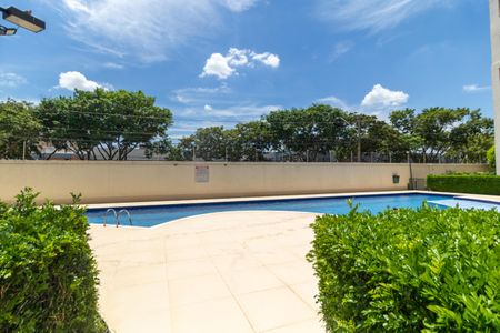 Apartamento para alugar com 65m², 2 quartos e 1 vagaÁrea comum - Piscina