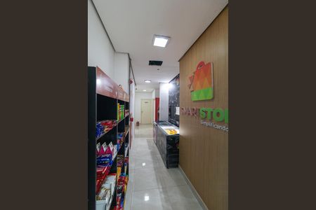 Apartamento para alugar com 65m², 2 quartos e 1 vagaÁrea comum - mini mercado