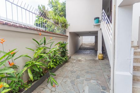 Casa à venda com 640m², 6 quartos e 3 vagas Casa à venda com 640m², 6 quartos e 3 vagasGaragem