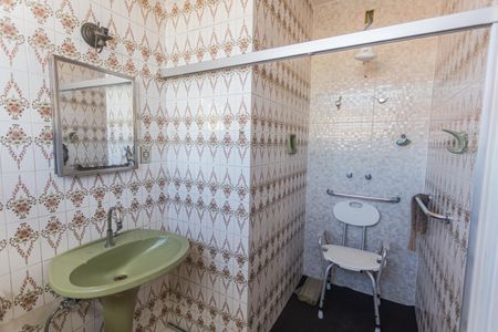 Casa à venda com 640m², 6 quartos e 3 vagas Casa à venda com 640m², 6 quartos e 3 vagasBanheiro da Suíte 1