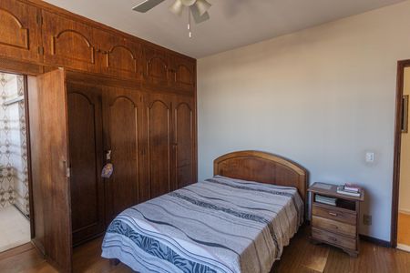 Casa à venda com 640m², 6 quartos e 3 vagas Casa à venda com 640m², 6 quartos e 3 vagasSuíte 1