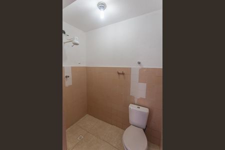 Casa à venda com 640m², 6 quartos e 3 vagas Casa à venda com 640m², 6 quartos e 3 vagasBanheiro de serviço