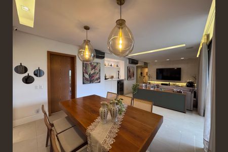 Apartamento para alugar com 169m², 3 quartos e 3 vagasSala