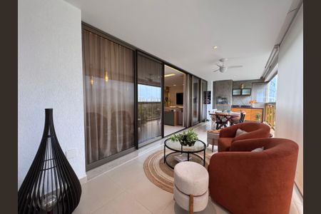 Apartamento para alugar com 169m², 3 quartos e 3 vagasVaranda