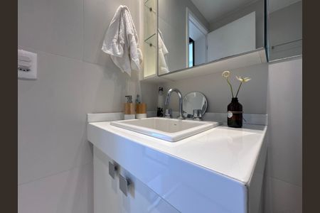 Apartamento para alugar com 169m², 3 quartos e 3 vagasSuíte 3 - Banheiro