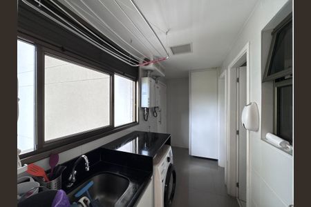 Apartamento para alugar com 169m², 3 quartos e 3 vagasCozinha e Área de Serviço