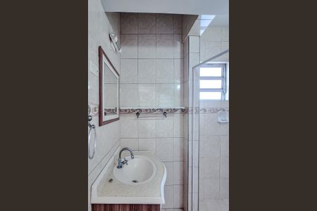 Apartamento para alugar com 60m², 2 quartos e sem vagaBanheiro